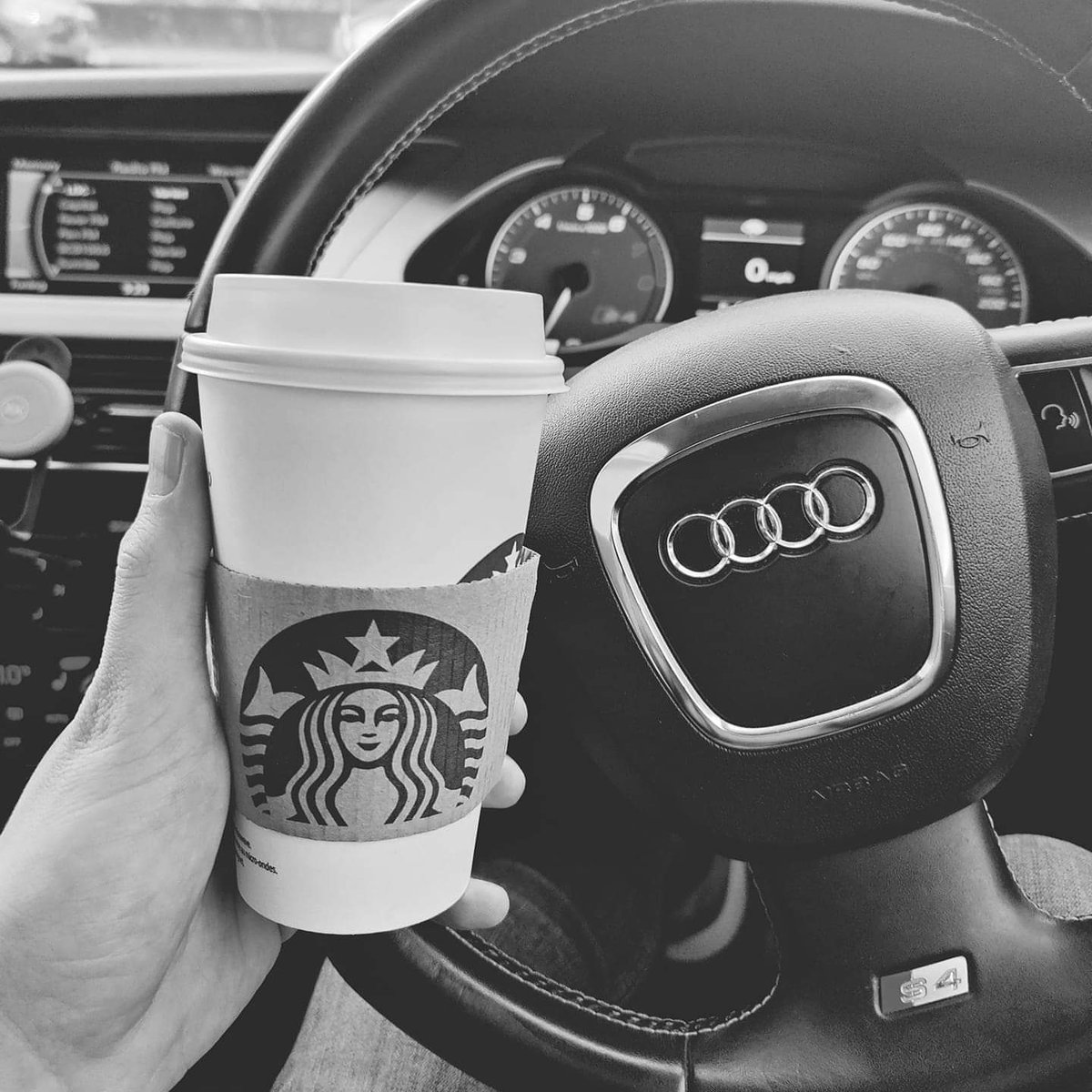 mattbleasby's tweet photo. Saturday morning commute over too the other side of the country to install some new kit ✌��
Have a great day everyone 💪
All you 9-5ers chilling at home #ITInstalls #DigibitVPN #HardwareRollouts https://t.co/ICL8yv2eCK