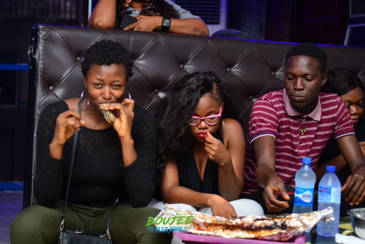 Boujeehangout's tweet photo. How's the weekend going at your End❔💚😁
#BoujeeHangout #BoujeeFlexZone https://t.co/fIthQTmS79
