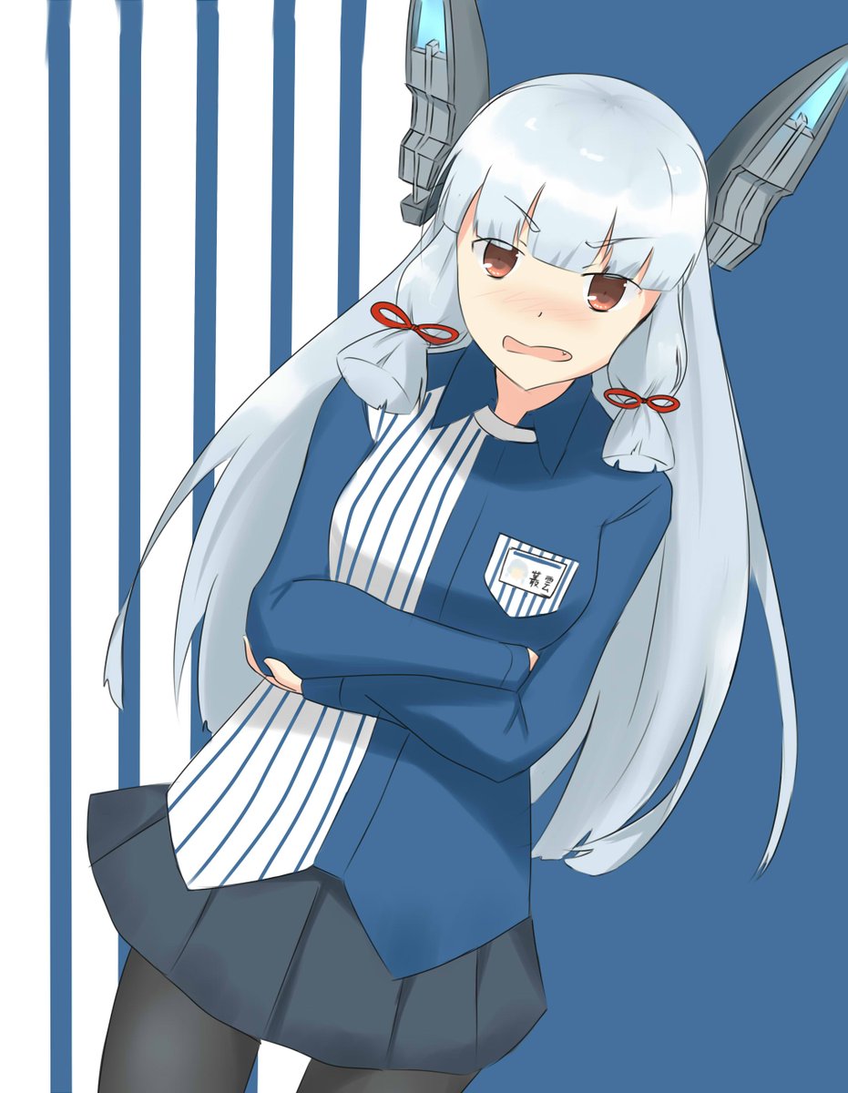 叢雲(艦これ) 「薄雲のタペストリー買えたので叢雲にも制服着てもらった
#艦これ 」|泉水すばる 神戸かわさき、c102予定のイラスト