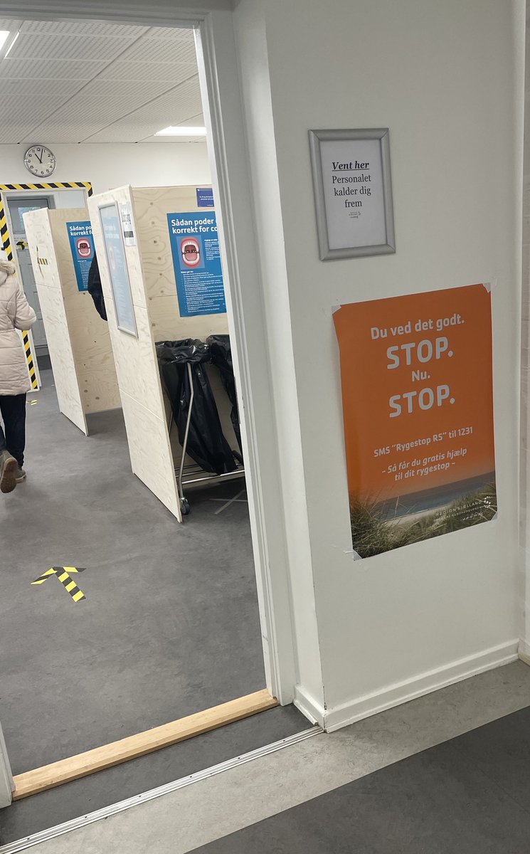 KavLarsen's tweet photo. Har @peterfalktoft sneget sig ind i @Heunicke covidstyregruppen? Om ikke andet, så er det en umådeligt velvalgt placering. 🚭🚭 #covidtest #hurtigind #hurtigud #sigarrgh #stop #rygestop #danmarksdræber1 https://t.co/LFCg8nT2WV