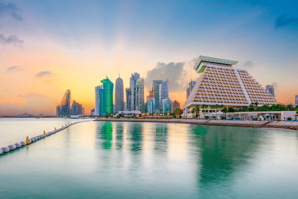 1) Growth: The city of Doha was built 40 years agoAfter becoming independent from the BrittishHere a picture of the city from before vs now