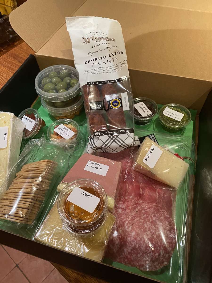Padraicino's tweet photo. We loved our #FeastBox from @GreenManWines1 - full of delectable savory treats, a wonderful red & great value https://t.co/dSU7mJBd4K