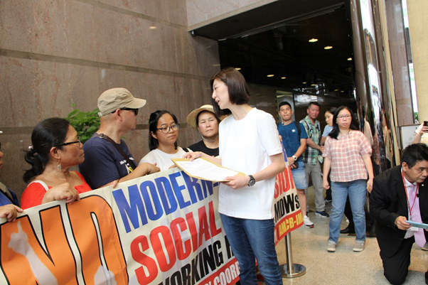 靠自己：Sring很不同的一點是，她不會在見第一面的時候就對聲稱是支持者的人熱情有加。她會觀察你，瞭解你覺得跟你合拍之後，才會把你當朋友一樣，完全平等與你相處。作為一個 labour activist，她完全沒有將本地社會對外傭群體的歧視內化。Sring常講：“自己的事情要靠自己”。這种自尊心我很尊重。