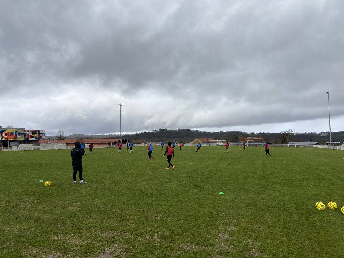BoulazacEs's tweet photo. ⚪️⚫️@coupedefrance ⚪️⚫️

#preparationcoupedefrance

Séance 1 😅 

#goesb https://t.co/SODV3CLwFl