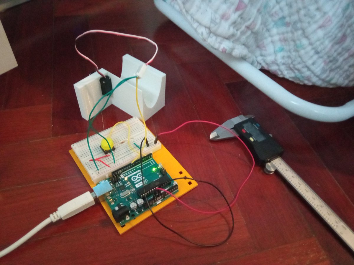 Brunofv4's tweet image. Usando el proyecto del limpiaparabrisas para construir un sistema mecedor para la tumbona del bebé.
#arduinostudentkit #arduinoeducation #camptecnologico