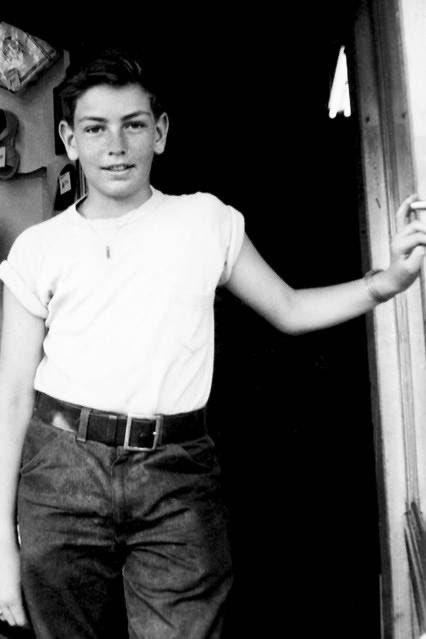  Happy 80th birthday, Neil Diamond. Raise a glass of red, red wine to you! 

 