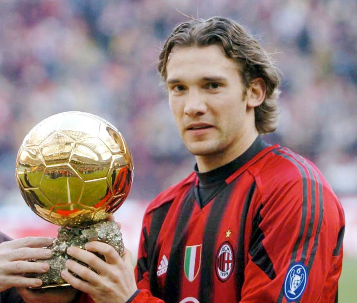 Andriy Shevchenko :614 apps298 goals 15 trophies (1 UCL) 7x Top Scorer (3x UCL) 1x Ballon D'Or