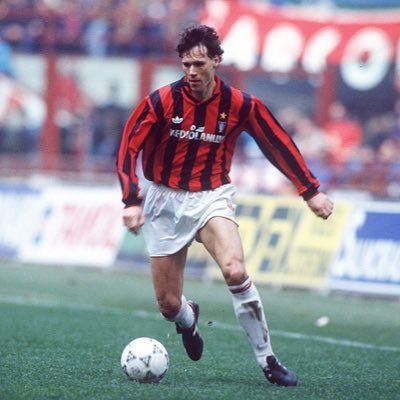 Van Basten :431 apps301 goals 19 trophies (2 UCL's - 1 Euros) 9x Top Scorer 2x Ballon D'Or1x FIFA Best Player