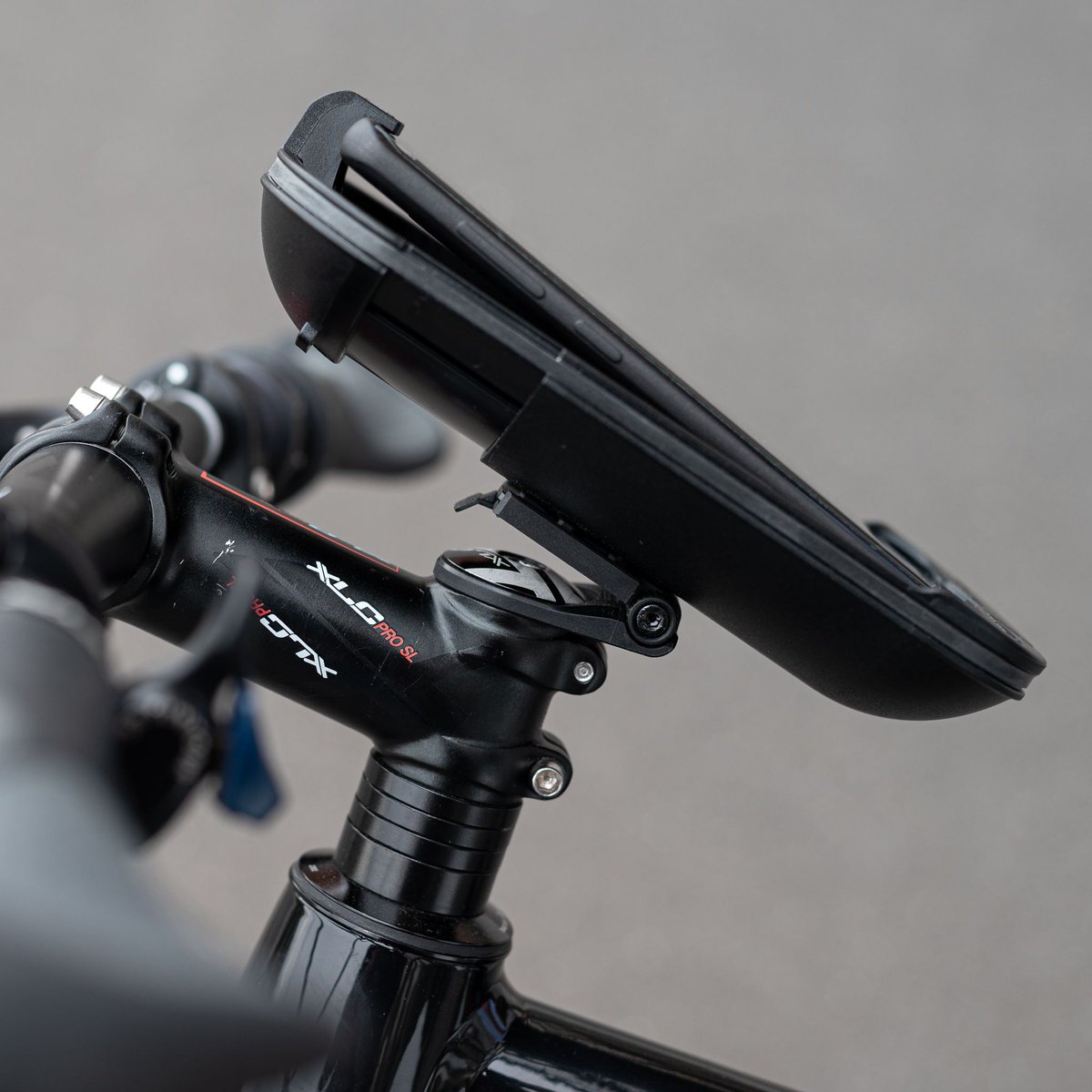 Welche Halterung nutzt du für dein Smartphone Case? 
Besuche unsere Website um mehr über unser Zubehör für dein Bike zu erfahren.
#sminno #innovation #cockpit #cruiseup #bikeapp #cycle #commuter #bikelife #cycling #bicycle #roadbike #roadcycling #cyclingpics #urbanbiking #germany