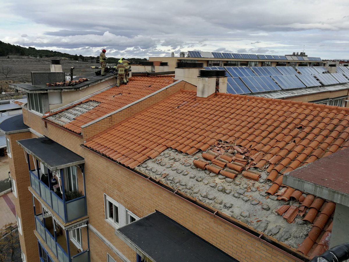 BZGZbomberos's tweet photo. Al final cerramos la guardia con 72 intervenciones de #Bomberos por el la paso de la borrasca #Hortensia por #Zaragoza La guardia anterior nos tocó #Filomena ... Qué nos deparará la siguiente?? #TurnoC 💪💪💪 https://t.co/WkyQoiNLal