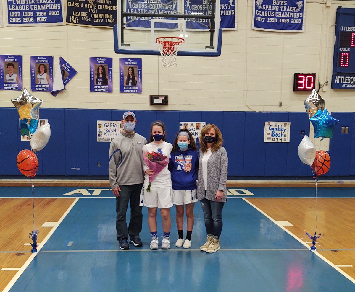 Senior night snapshots 💙🏀
<a href="/gabbybosh/">gabriella bosh</a> <a href="/EmmaReilly238/">Emma Reilly</a> <a href="/RyanJohnson177/">Ryan Johnson</a> @AboroPrincipal @mhoule32