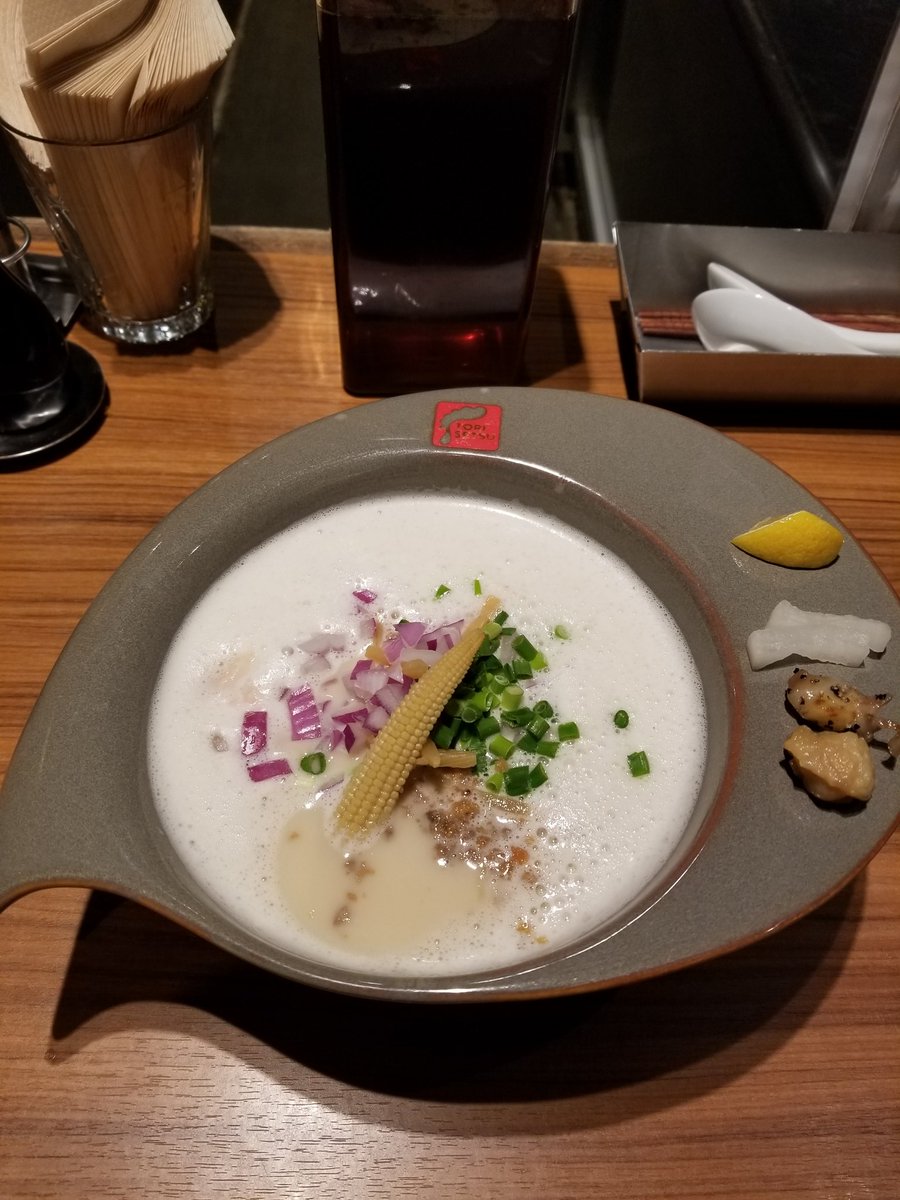 hanaboo0418's tweet photo. 14@
1/17【TORITETSU】新百合ヶ丘
久しぶりに鶏白湯ラーメンが食べたくて上陸😚
鳥のポタージュみたいなスープは飲み干したくなる💓
女性1人でも入りやすいお店だからいいと思います。(何目線?w)
ヤングコーン好き😆🎵
#ラーメン
#鶏白湯
#新百合ヶ丘
#TORITETSU https://t.co/mmdt2tBfYs