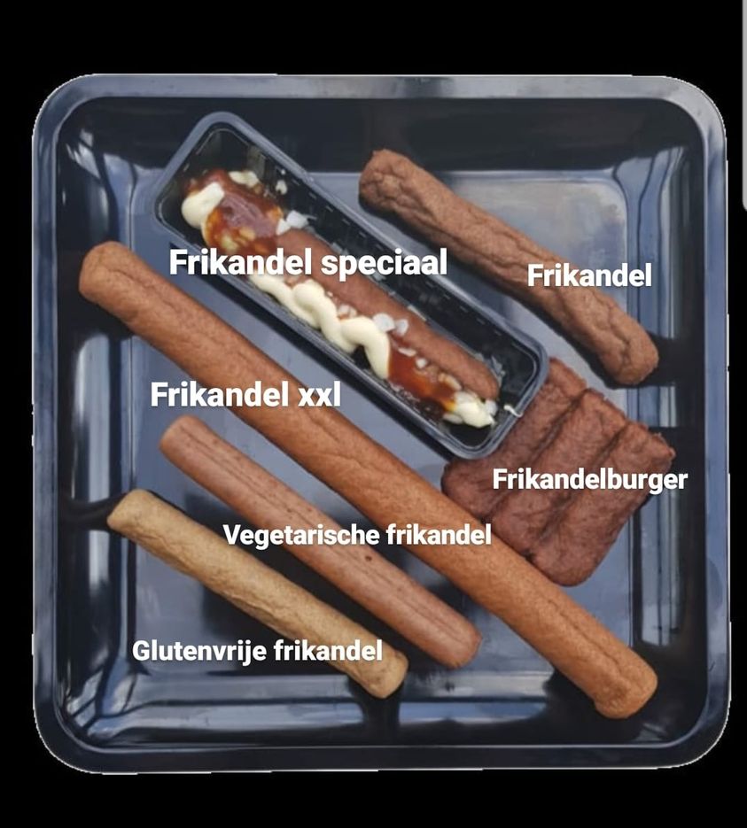 Wisten jullie dat wij 5 verschillende soorten #frikandellen in het assortiment hebben?

En dat ze ook allemaal #speciaal gemaakt kunnen worden? En dat ze ook op een broodje kunnen?
Welke bestel jij dit weekend?

#frikandel #frikadel #glutenvrij #vegetarisch #frikandelspeciaal