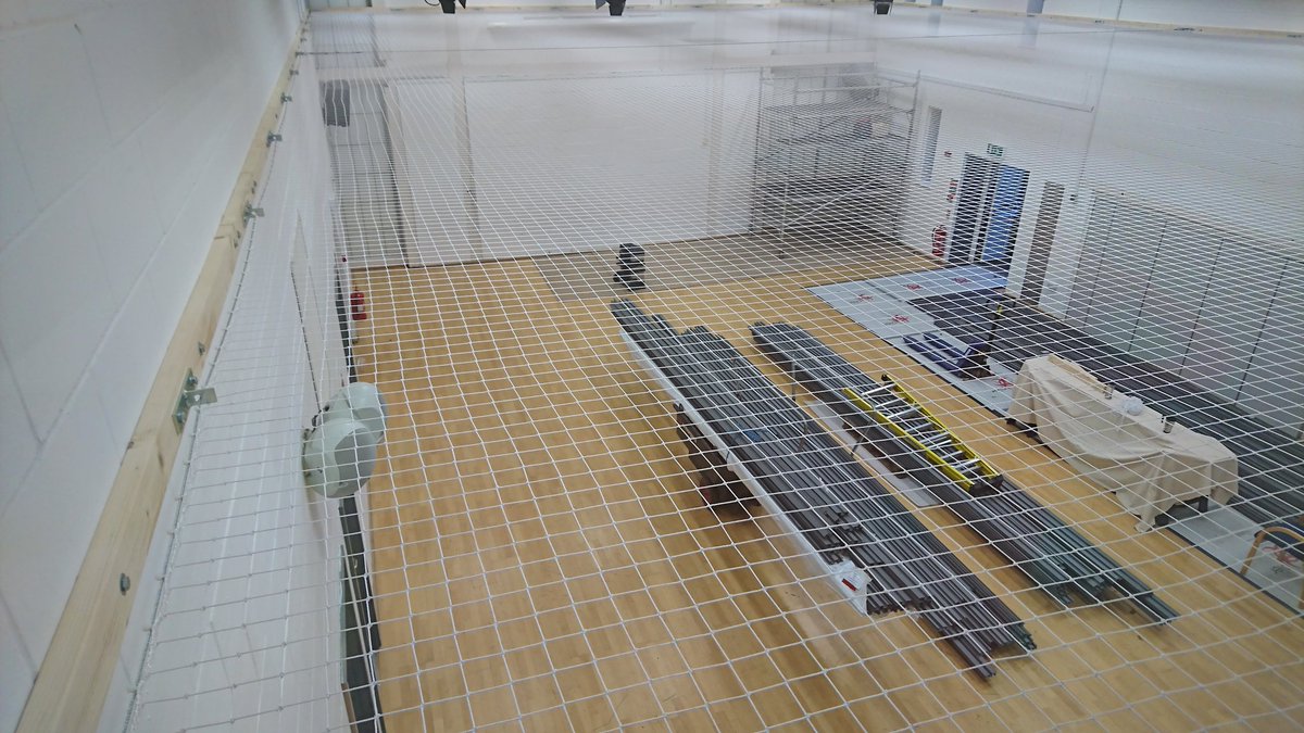 SportsFServices's tweet image. Protection netting supplied and installed in a youth centre to stop balls damaging acoustic panels and other services in the roof space #roofprotectionnets #sportsnetting #weinstall #ceilingprotectionnetting
