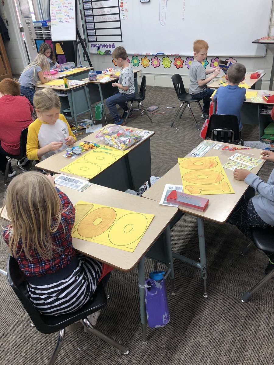 ashirley81's tweet photo. Celebrating 100 Days of School!! Making our own collection of 100 things! #firstgradefun #maywoodpride @MaywoodSchool https://t.co/CMTy4Zc5LG