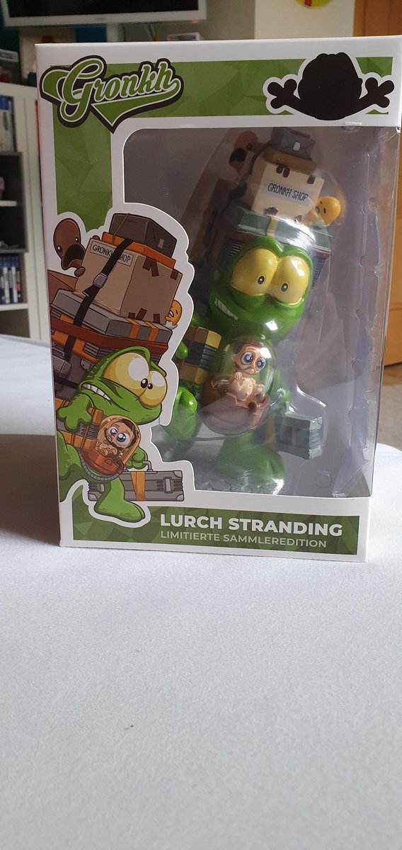 Itskati15_'s tweet photo. Meine #lurchstranding Figur ist endlich angekommen. Absolut wunderschön. Bekommt natürlich einen Ehrenplatz! Ist NR. 618/2500 😊 @Gronkh @GrnkShop https://t.co/guHRCHiR7c