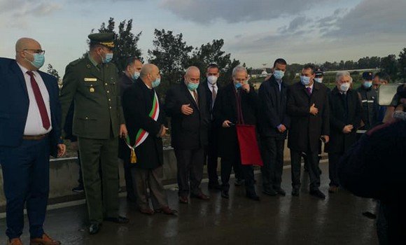 APS_Algerie's tweet photo. #Public_works: Chiali begins #working_visit to #Algiers

https://t.co/eKlC1daIpX https://t.co/o867CWcPzx