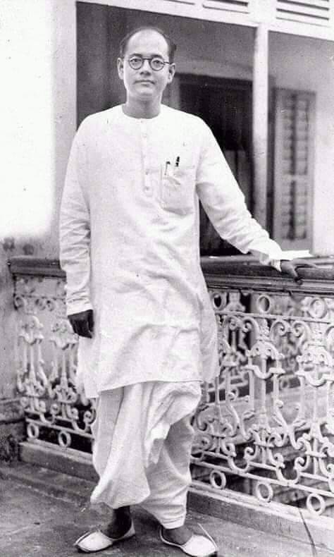 Sumitku20850809's tweet photo. #पराक्रम_दिवस नेता जी सुभाषचंद्र बोस जी की जयंती पर कोटि कोटि नमन🙏
#SubhashChandraBose #JaiHind
भारत माता की जय https://t.co/RcKg2gRDEd