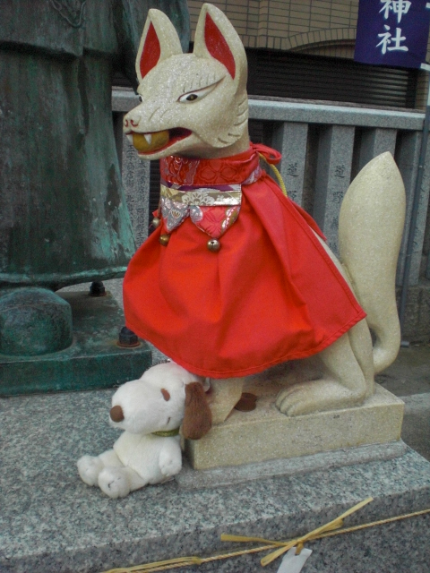 ぴょんたꕤ⭐︎ Wooden hand. Butterfly and Scorpion get yours♡ □ □ #tattoo