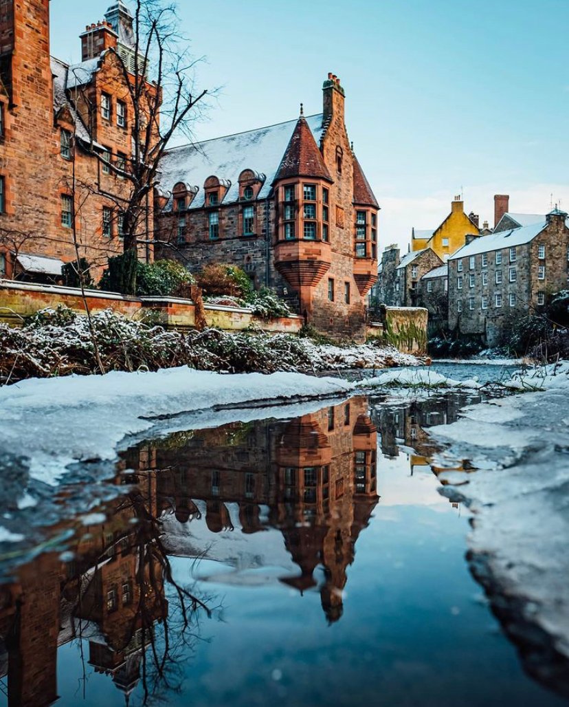 VanguardPhotoUK's tweet photo. The ever popular view of the Dean Village across the water of Leith, Edinburgh. In the cold sun after snow fall a few weeks back shared with us by @scottvsphoto 

#VanguardPhotoUK https://t.co/DiYWXEfFPd
