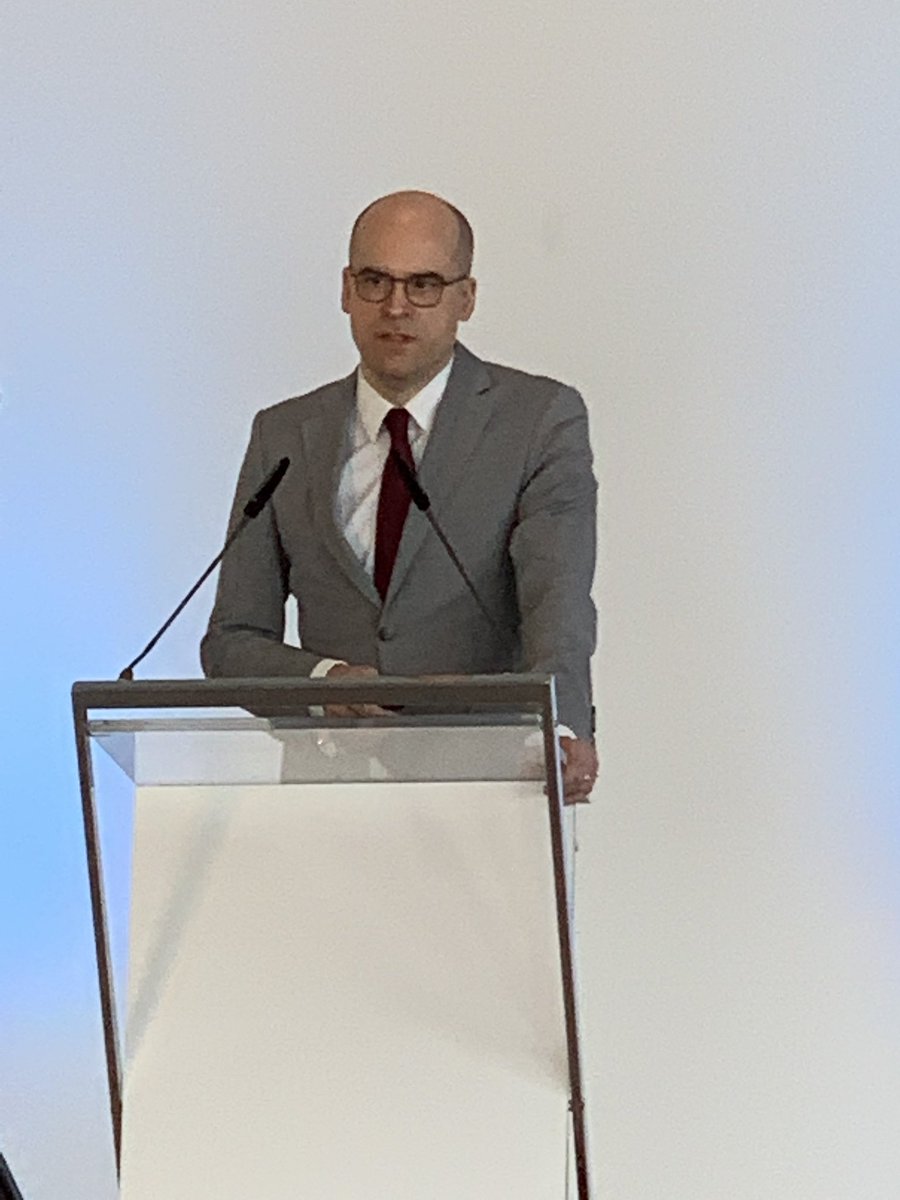 Alexander Lind tweet media