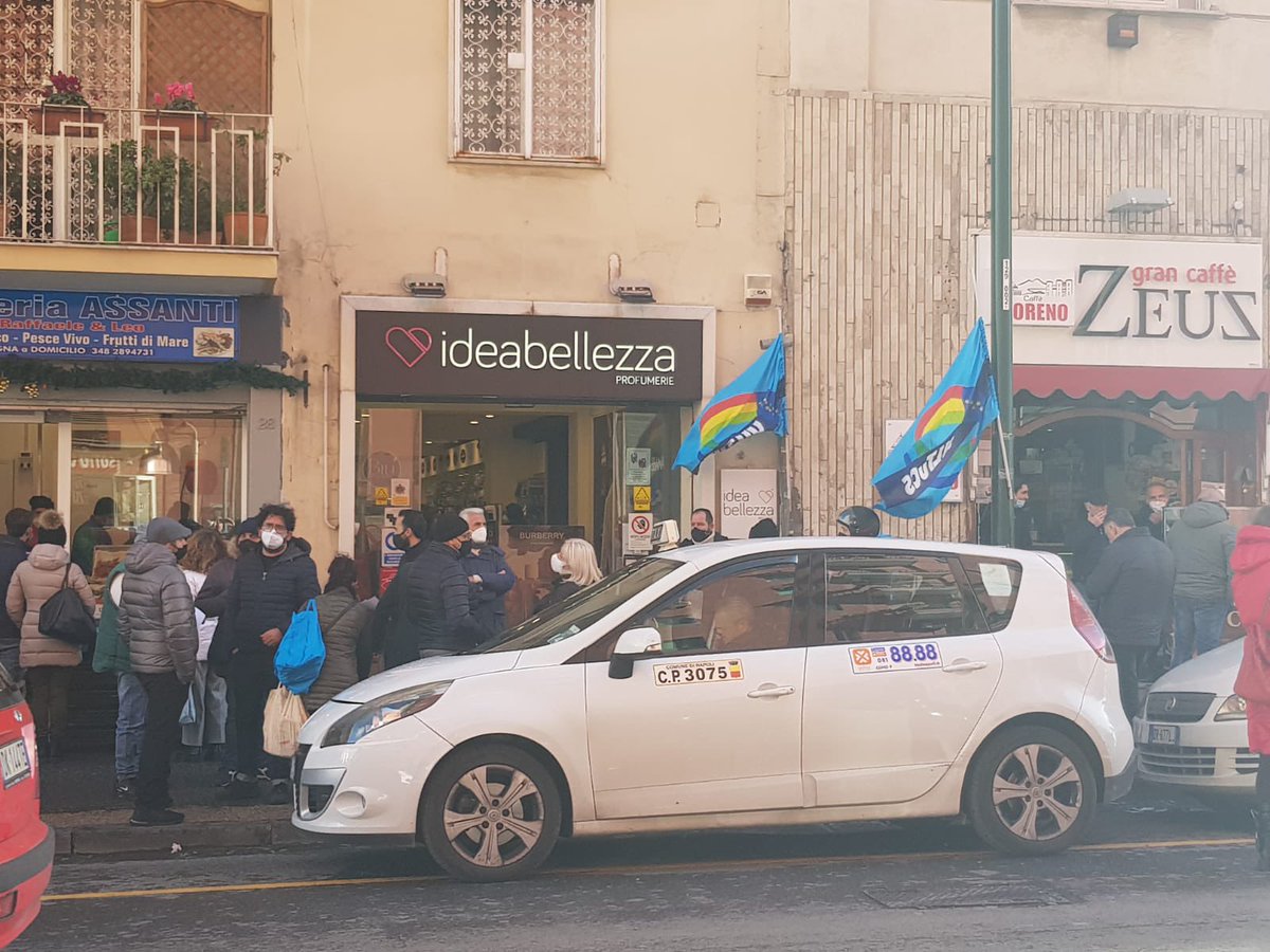 UiltucsCampania's tweet photo. Protestano i lavoratori di @IdeaBellezza e dell’azienda #Gargiulo e #Maiello messi ingiustamente in cassa integrazione. La @UiltucsCampania chiede subito chiarezza sulla vertenza! #lavoro #sudalavoro #napoli #ideabellezza #cig #uiltucs @uiltucs @PSilvestro75 @EnricoMail https://t.co/Pk3h1gQTm9