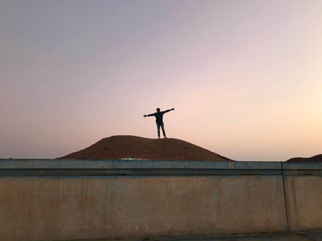 62Sixtus's tweet photo. A day out won’t kill soul✨ #music #freeliving #Evergreen https://t.co/z2YlnFIZrK