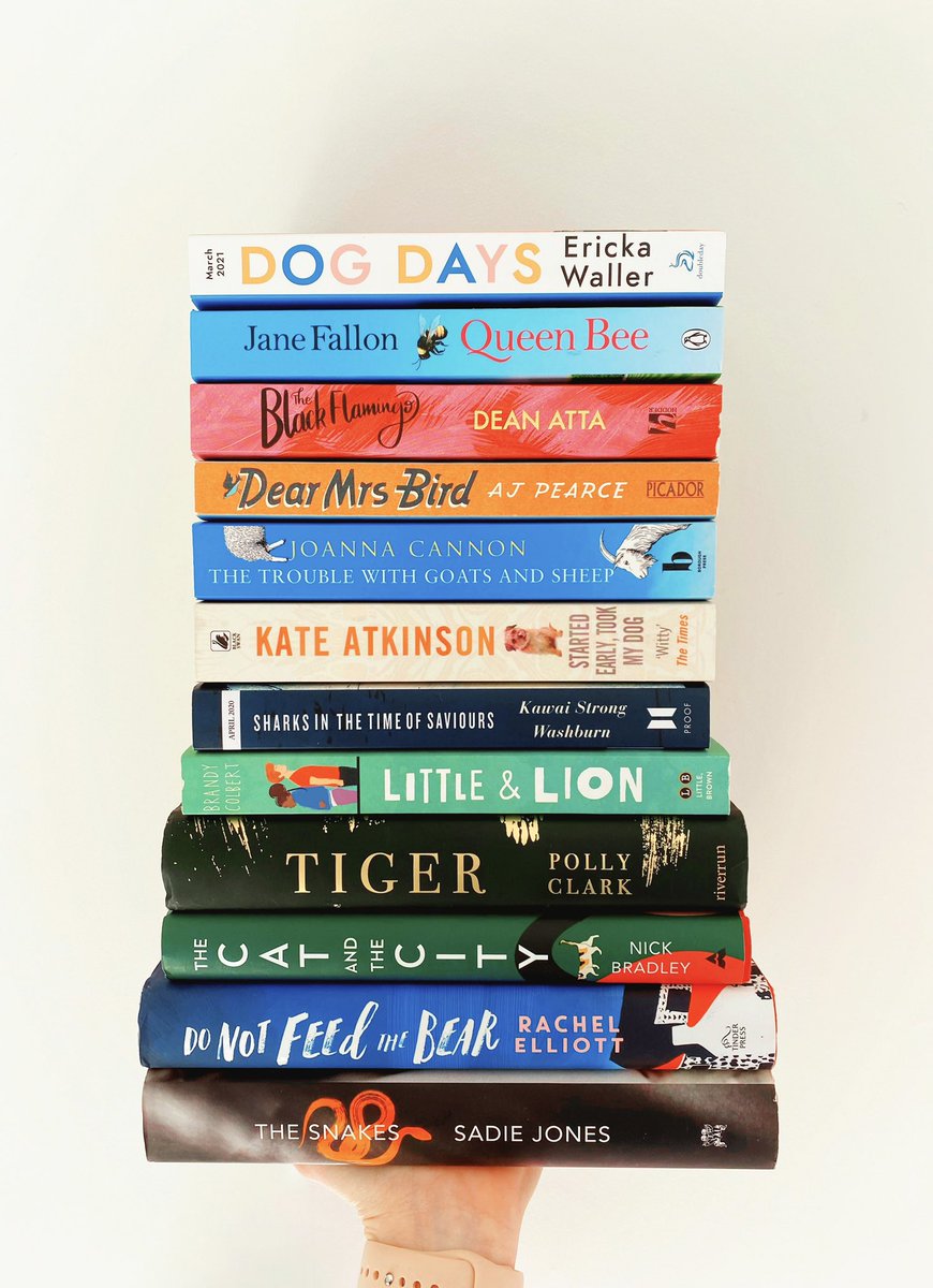digs_em's tweet photo. Happy Saturday folks. An #animalstack today 🐶 🐦 🦩 

Hope you all have your head in a good book this weekend ☺️

#books #BookTwitter #bookstack https://t.co/gv24KjPbwh