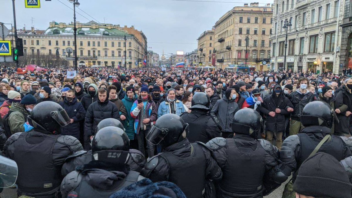  #Russia : in  #StPetersburg. The people vs the state.