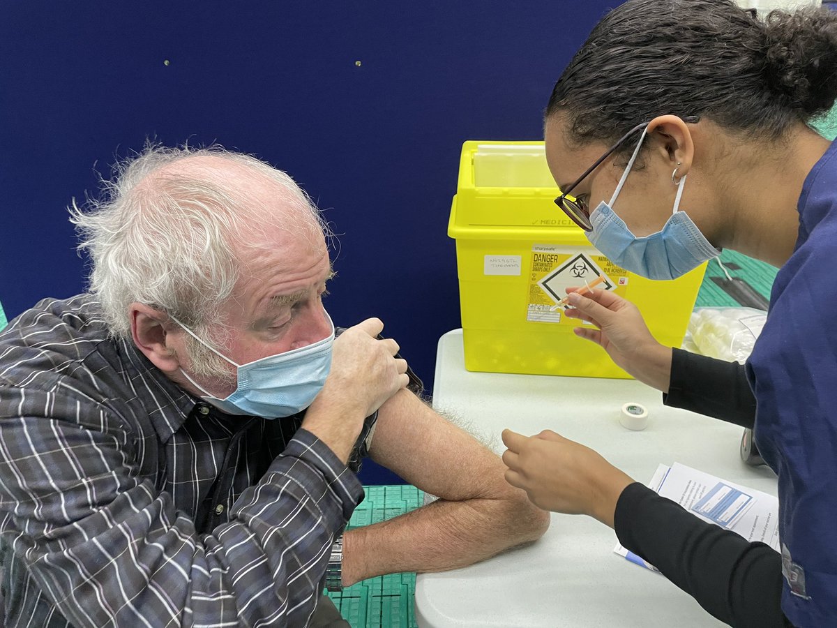 🥳 Congratulations 🎉 to David Pritchard, 77 retired Head Teacher from Whitley Bay for receiving our 20,000th COVID vaccination 💉 today.    <a href="/TyneHealth/">TyneHealth - North Tyneside GP Federation</a> @NTyneCCG <a href="/NTynesideVODA/">North Tyneside VODA</a> <a href="/NTCouncilTeam/">North Tyneside Council</a>