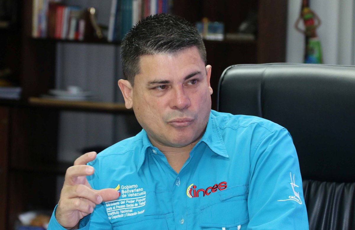 #IncesEsFormacionYProducción En el <a href="/Incesocialista/">Inces</a> vamos hacia la Formación Técnica Productiva rumbo a una economía productiva. Como lo ha dicho nuestro presidente INCES, Wuikelman Angel, parafraseando a Simón Rodríguez: "Si queremos un país productivo debemos formar productores"