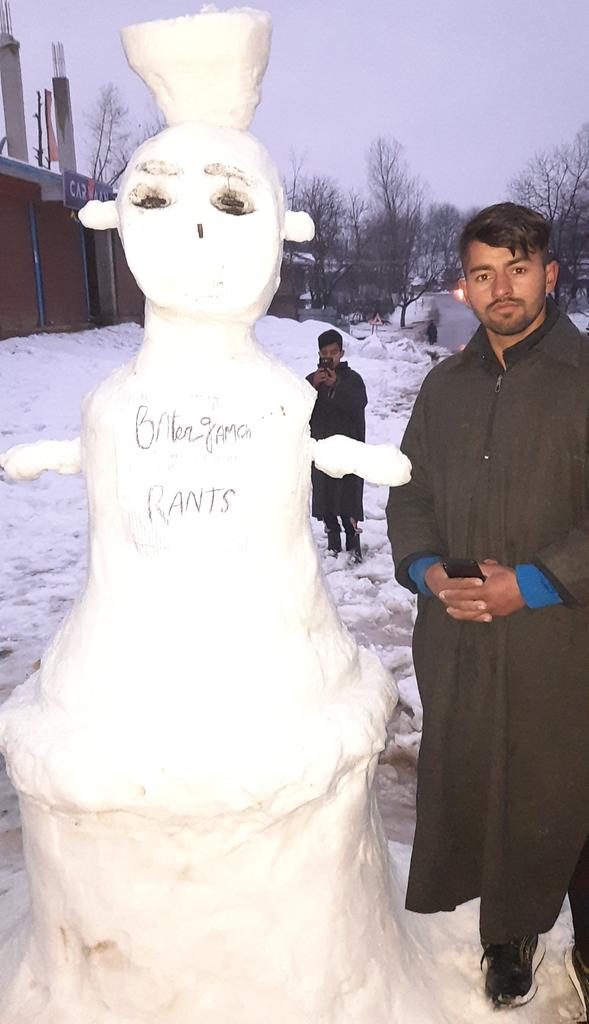 Basharatmir16's tweet photo. Mansoor Ahmad Wani Snow Artist From Batergam Kupwara #Batergamch #Rantas https://t.co/0vzkWfzB3z