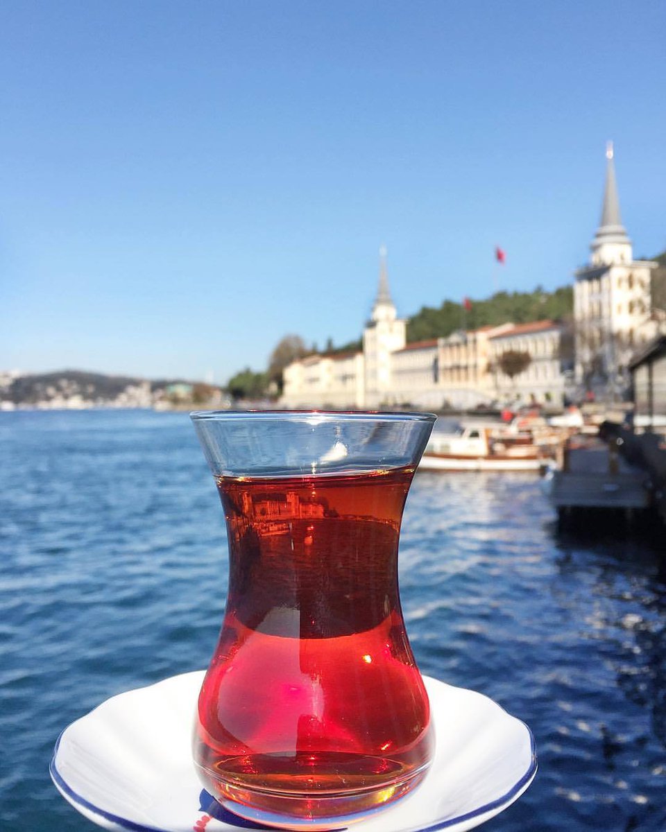 halimuzn's tweet photo. Oksijeni bilmem ama yaşamak için cay sart #cumartesi https://t.co/4rFnVxpTqb