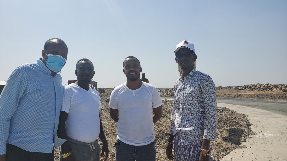GetachewSS's tweet photo. With @mulugetaermias1 and new friends. #Galafi #Afar #EverydayEthiopia https://t.co/HEShDbhILi