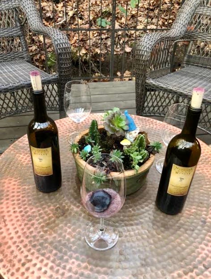 nataliesestate's tweet photo. Tired of staying indoors? Join us for  #winetasting outdoors. Call to make a reservation 503-807-5008. Parties up to 6 from  2 households only.

#gowinetasting #newbergoregon #thingstodo #pdxarea https://t.co/DhP9EJA8Bc