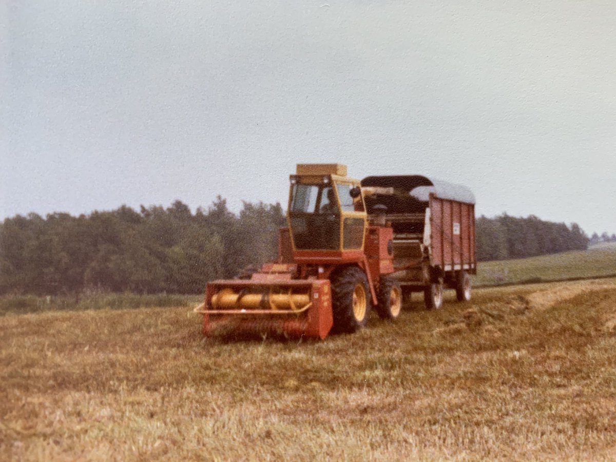 TYWISELEY's tweet photo. Our first Fox self propelled chopper in 1979 to our most recent Claas taken in 2019 https://t.co/ZQA4pYgpnm