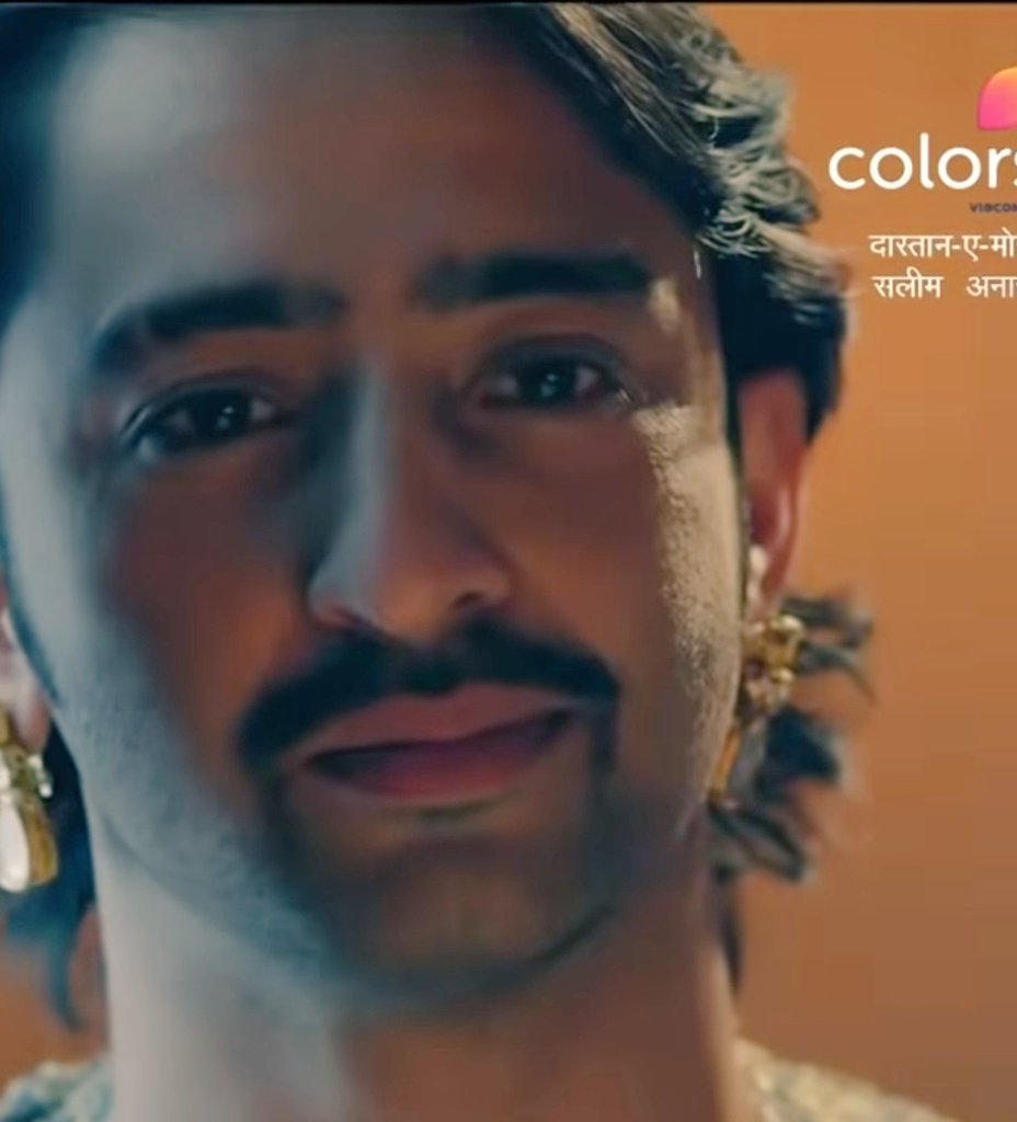 Shehzade hum taiyar hai to kiss those apple cheeks  #ShaheerSheikh