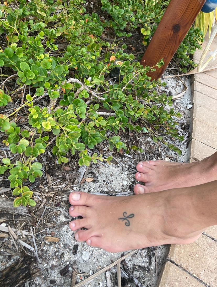 ColorfulFeet's tweet image. #foot #footfetish #toes #footfetishnation #soles #footsoles #footporn #footgoddess #foottattoo #footfetishgroup #feetpics #footpicsformoney #footpics #feetfetishworld #feetformoney #feetlovers #prettyfeet #footfetishcommunity #toesfetish #prettytoes