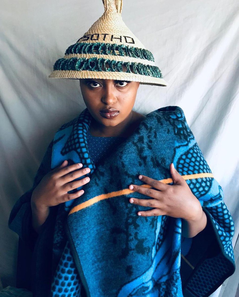 IamMzilikazi's tweet photo. STANDING TOGETHER: Even under the dark cloud, all things are still bright and beautiful #CelebrateAfrika 25 https://t.co/56Md610wQl
