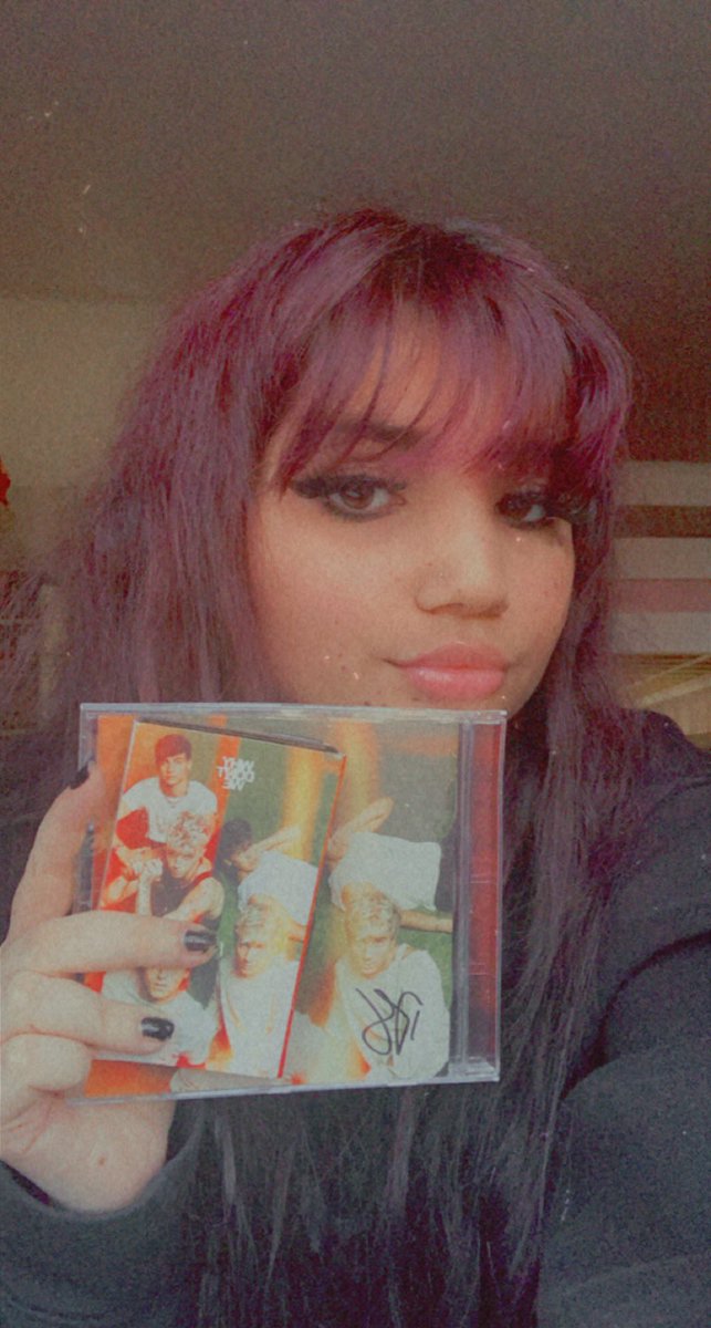 seaveysdior's tweet photo. its a good day today #WDWAlbum https://t.co/ba2W85h2gV