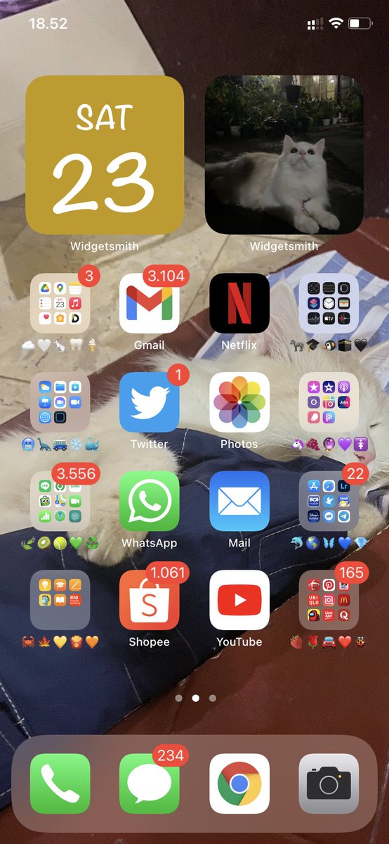 almapdr's tweet photo. Gimana bisa tidak kangen kalau tiap menit widgetsmithnya seperti ini..... https://t.co/2Kamzpq6Lv