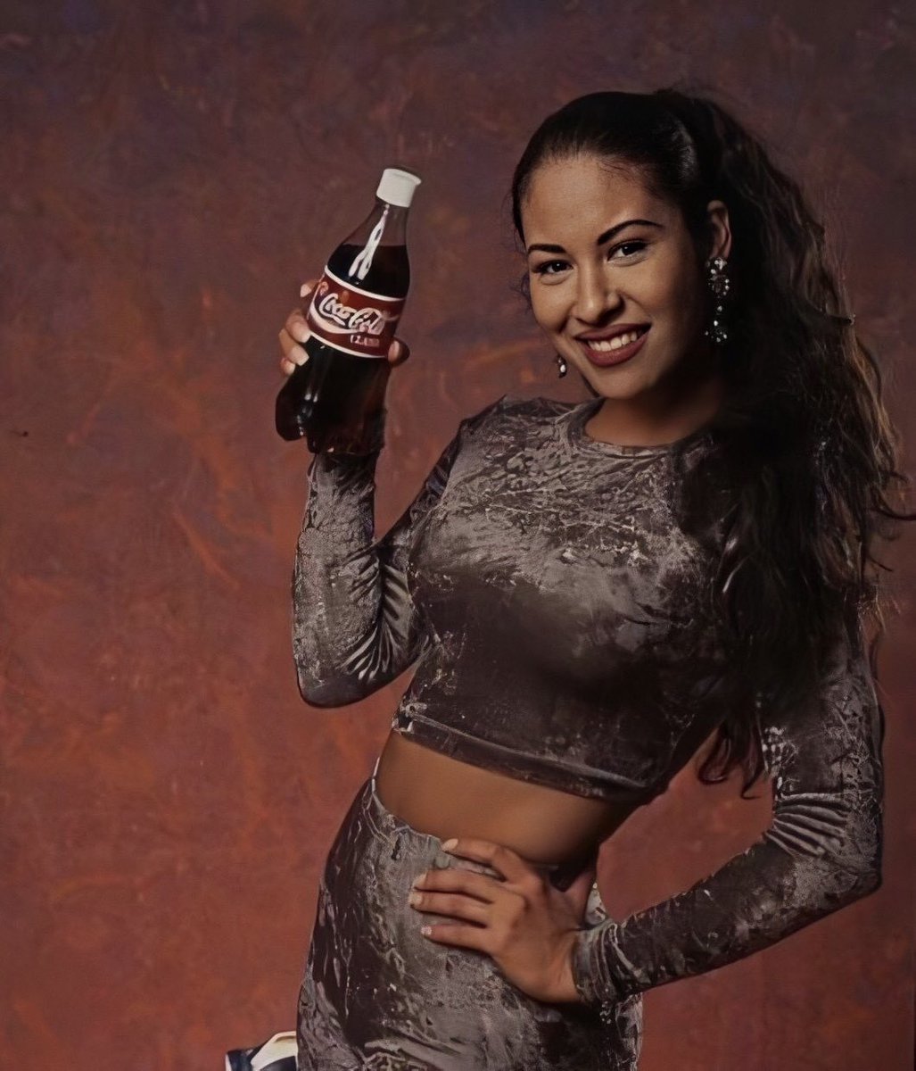 0nThe6's tweet image. Selena for Coca Cola, 1994