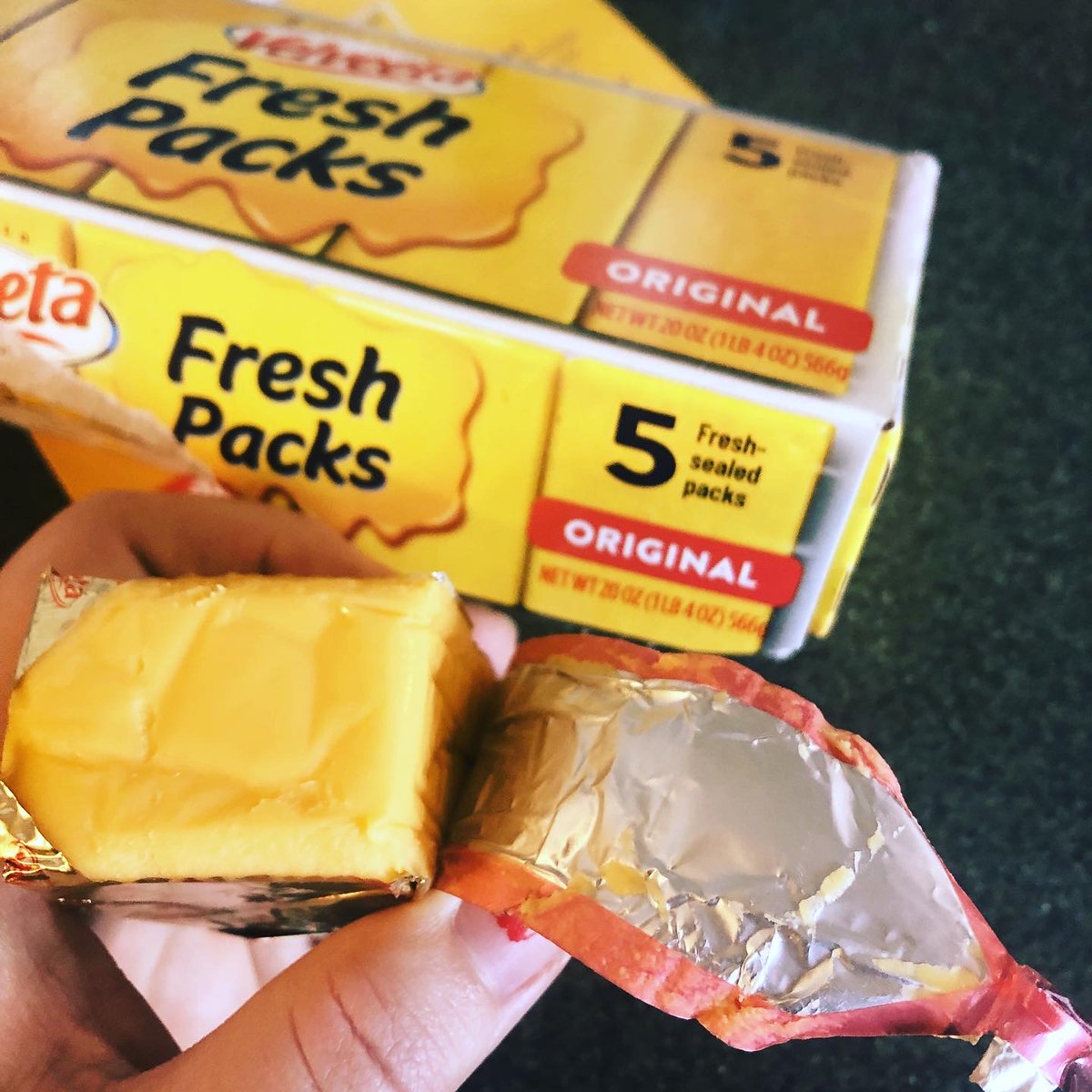 tsazspoll's tweet photo. Woohoo! Finally I can pick the size I want with no worry of hard cheese! #contest #complimentary #EasyCheesyVelveeta @EatLiquidGold @Influenster https://t.co/IQHmch3tT8