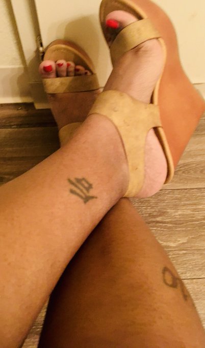 High heel Worship your Ebonydomme!!! Submit Onlyfansbabe content content picsforsale clips Findomme femdom