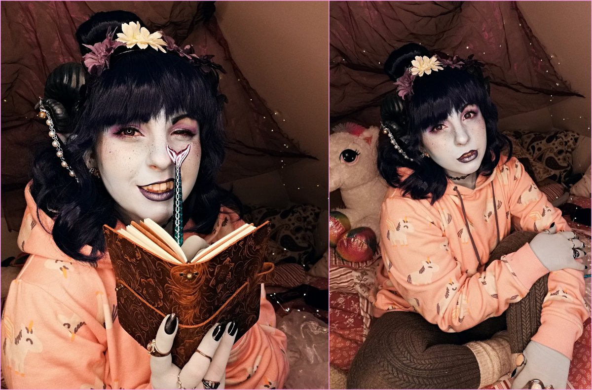 Joaniero_'s tweet photo. My personal Unicorn kingdom! 🦄✨
Inspired by @LauraBaileyVO character Jester from @CriticalRole with amazing CR hoodie from Mighty Vibes 💕
#CriticalRole #criticalrolecosplay #jester https://t.co/wV9mPPRl0d