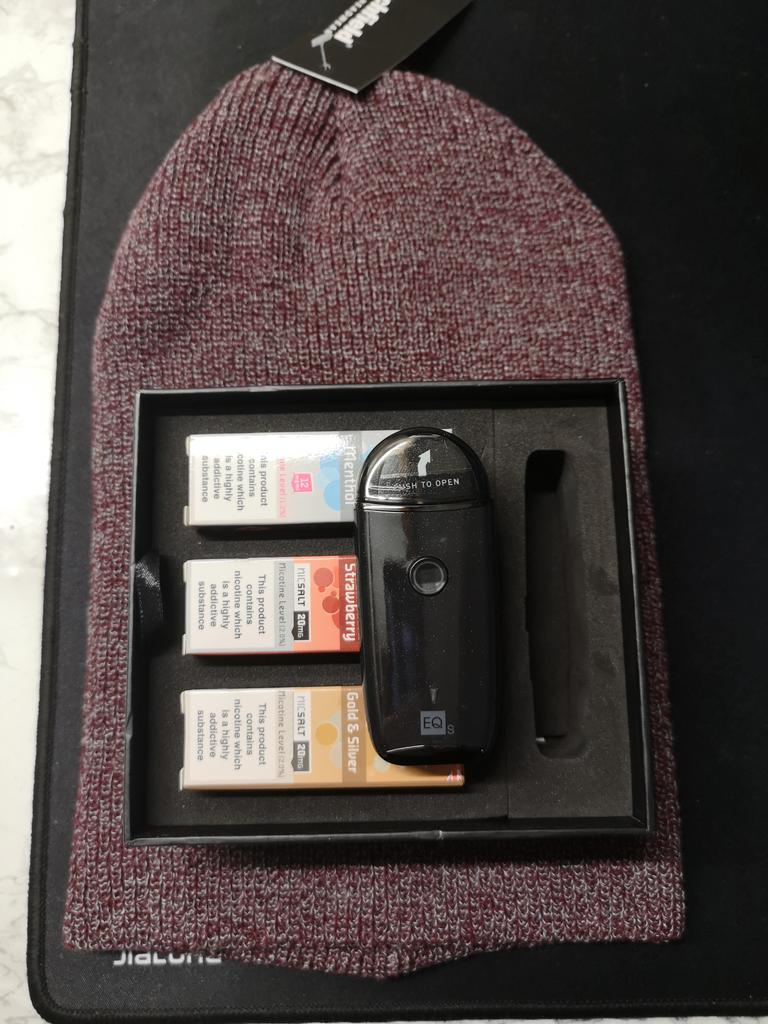 Comp time: beanie &amp; eqs vape bundle. Follow us, RT &amp; reply to this tweet with the name of your favourite actor/actress. 1 winner to be drawn.
UK and European residents over 18 only. Good luck 🌟