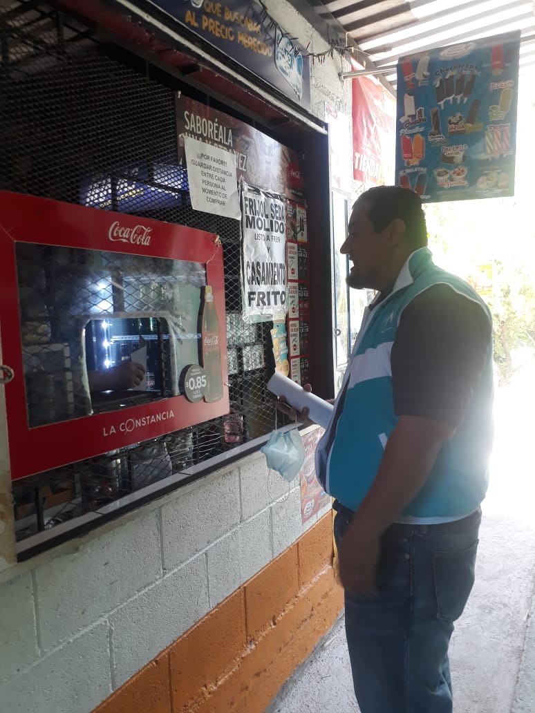frankhcosv's tweet photo. Que alegría encontrarse a buenos amigos, recibir el respaldo y que las personas digan te daremos el voto, hoy en la visita que tuve en la Zacamil, orgullosamente originario de la Zacarraca. 
Soy #FranciscoFuentes #Casilla5 #CandidatoDePropuestas @frankhcosv https://t.co/vbfJf5VE1p