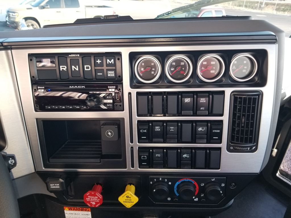mack pinnacle specs mack pinnacle specs