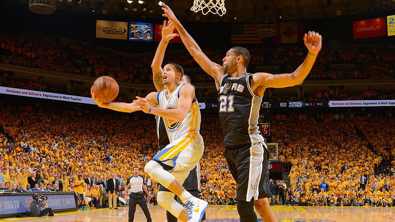 À ce moment, Curry était un grand fan de Nike depuis plusieurs années, une offre officielle de Nike de devait pas tarder à se pointer. En 2012-2013, les Warriors font une belle saison avec à l'issue une participation aux demi-finales de conférence vs. les Spurs (défaite 4-2).