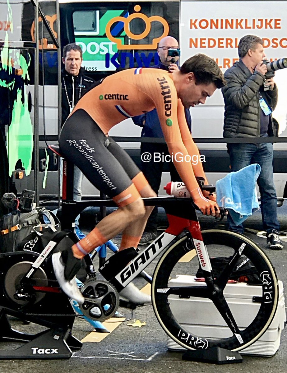 BiciGoga's tweet photo. 🚨NOTICIA
A los 30 años TOM DUMOULIN decide poner alto temporalmente a su carrera deportiva. Tras declararse insatisfecho en su último año, el corredor neerlandés quiere tomar un tiempo indefinido lejos del ciclismo competitivo y decidir si quiere continuar o no más adelante. https://t.co/jOYf0hi9vT